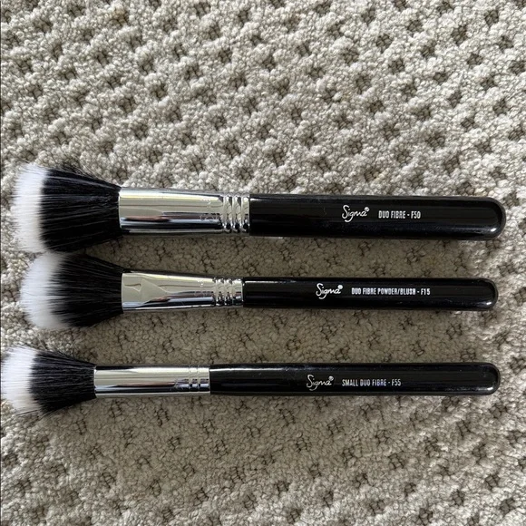 Sigma Beauty Professional Black Brush Collection - Picture 2 of 5